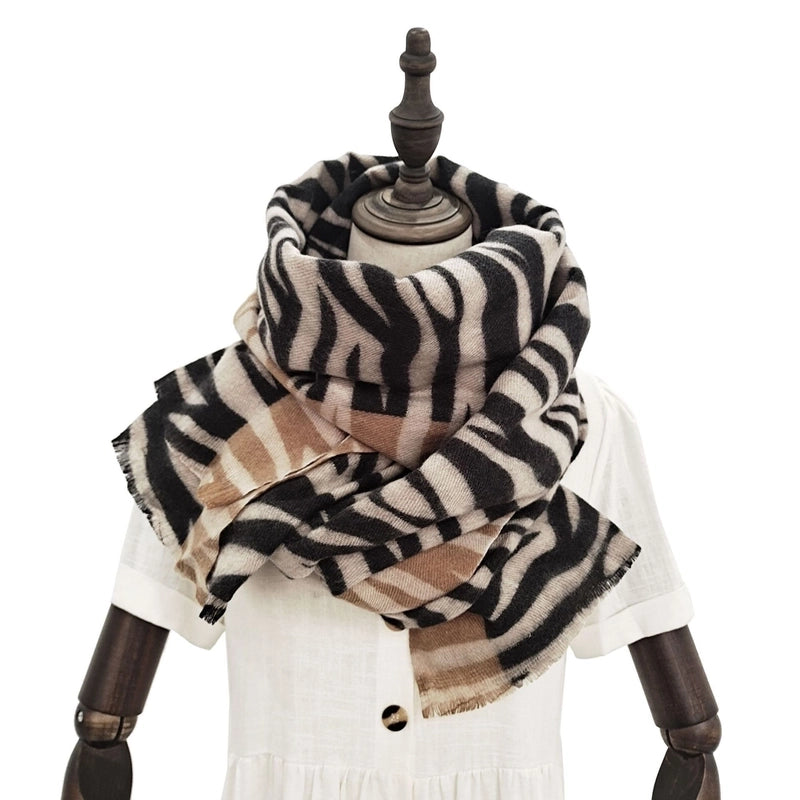 New Autumn And Winter Fashion Cashmere Scarf Women's Classic Leopard Long Thickened Warm Shawl
