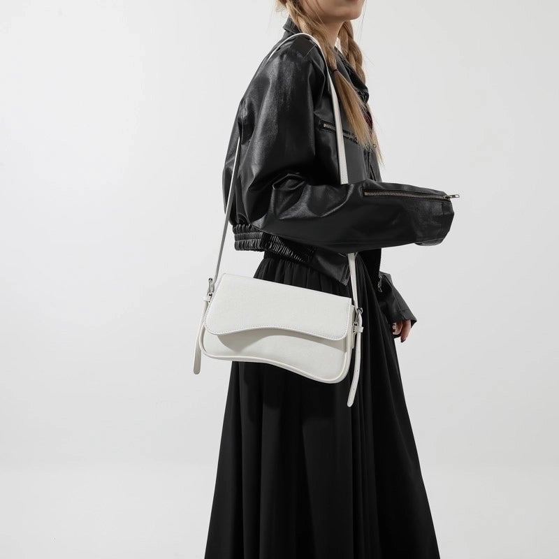 Women's Pu Leather Solid Color Vintage Style Classic Style Sewing Thread Square Flip Cover Crossbody Bag