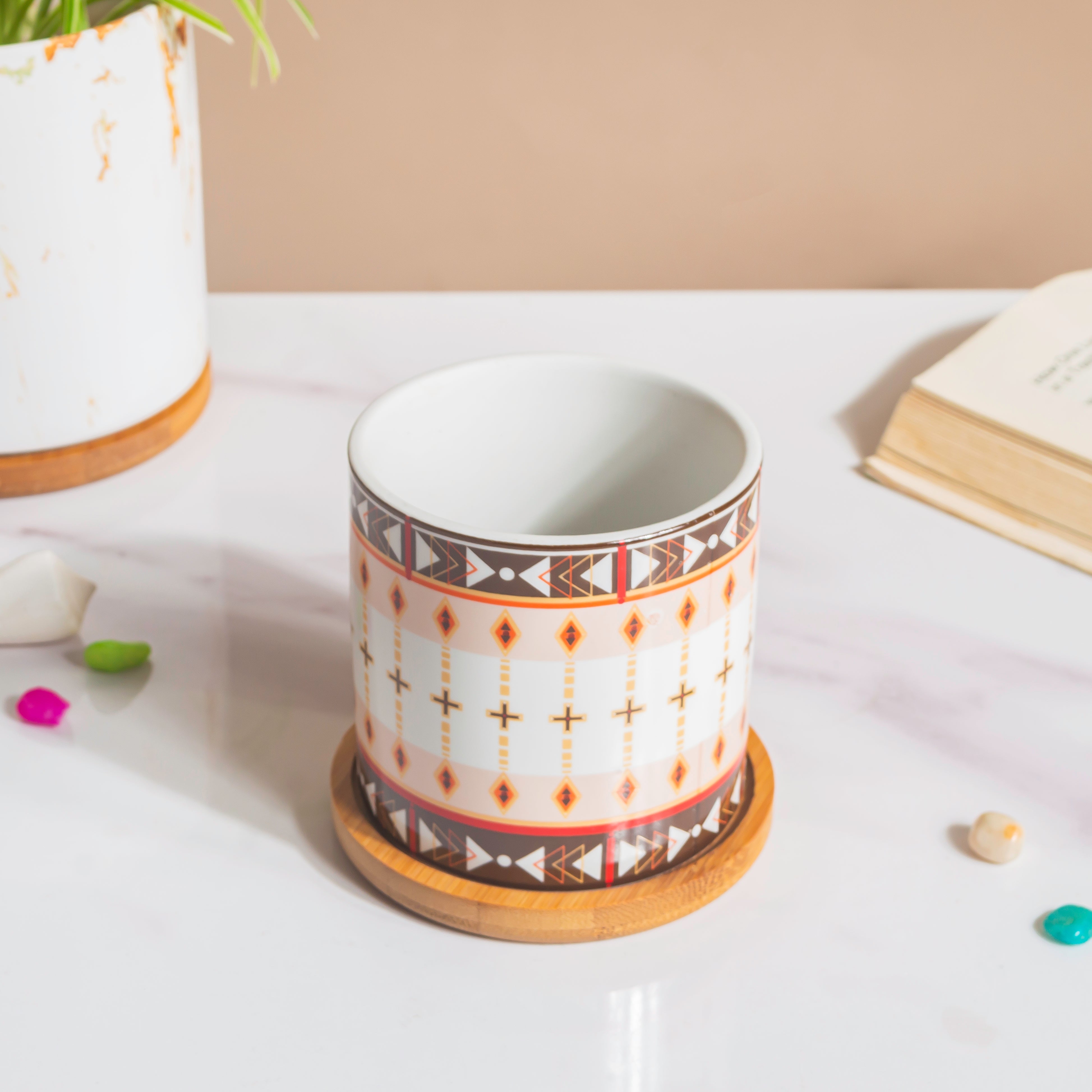 Noor Art Orange and Brown Planter With Wooden Coaster