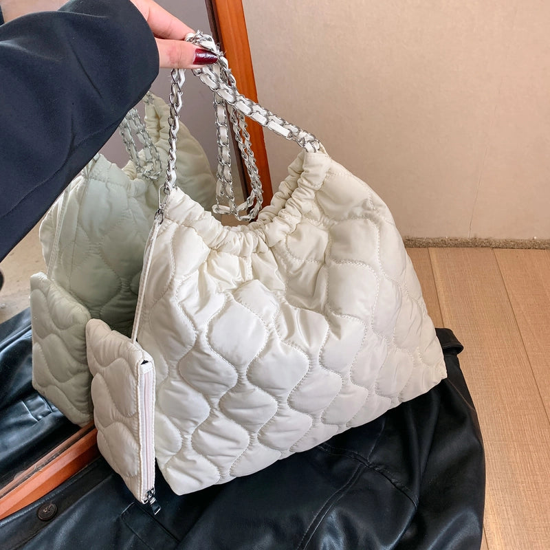 Women's All Seasons Oxford Cloth Lingge Vintage Style Sewing Thread Square Magnetic Buckle Shoulder Bag