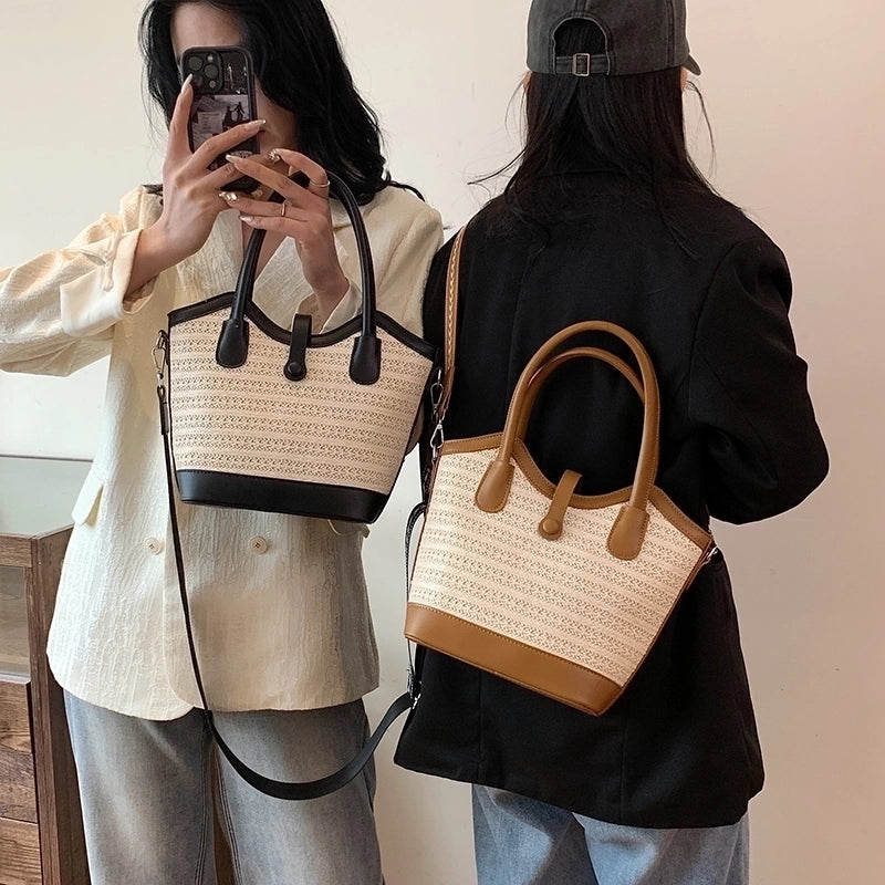 Women's Medium Straw Solid Color Vacation Classic Style Weave Zipper Tote Bag