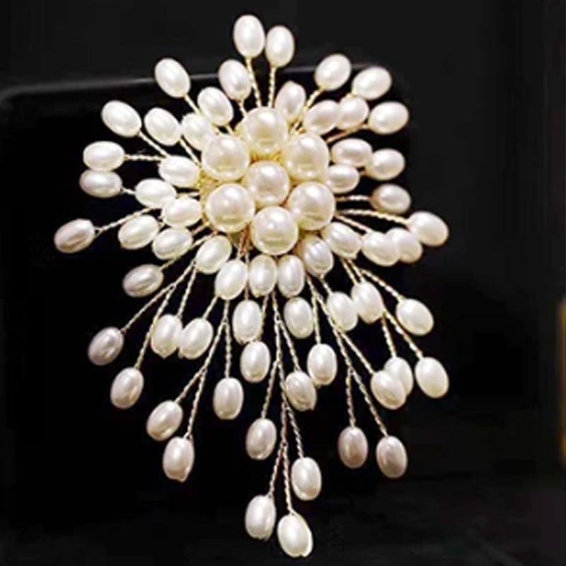 Elegance Redefined: The Pearl Brooch Every Classy Woman Needs! ✨