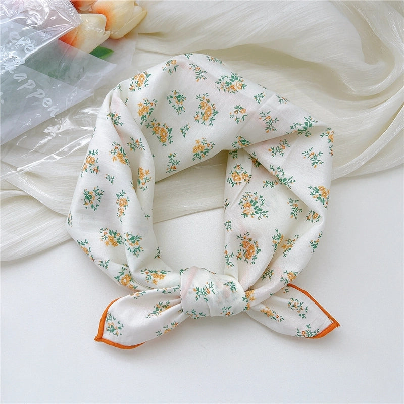 Women's Elegant Sweet Ditsy Floral Polka Dots Heart Shape Polyester Silk Scarf
