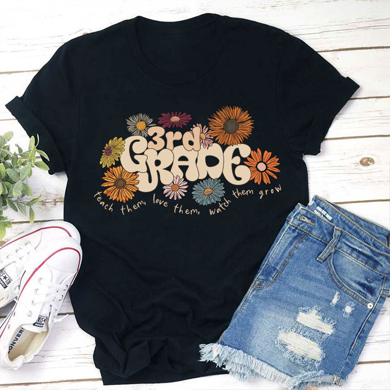 Personalized Retro Daisy Grade Teacher T-Shirt