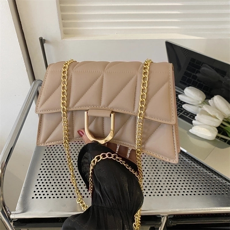 Women's All Seasons Pu Leather Solid Color Streetwear Square Flip Cover Shoulder Bag