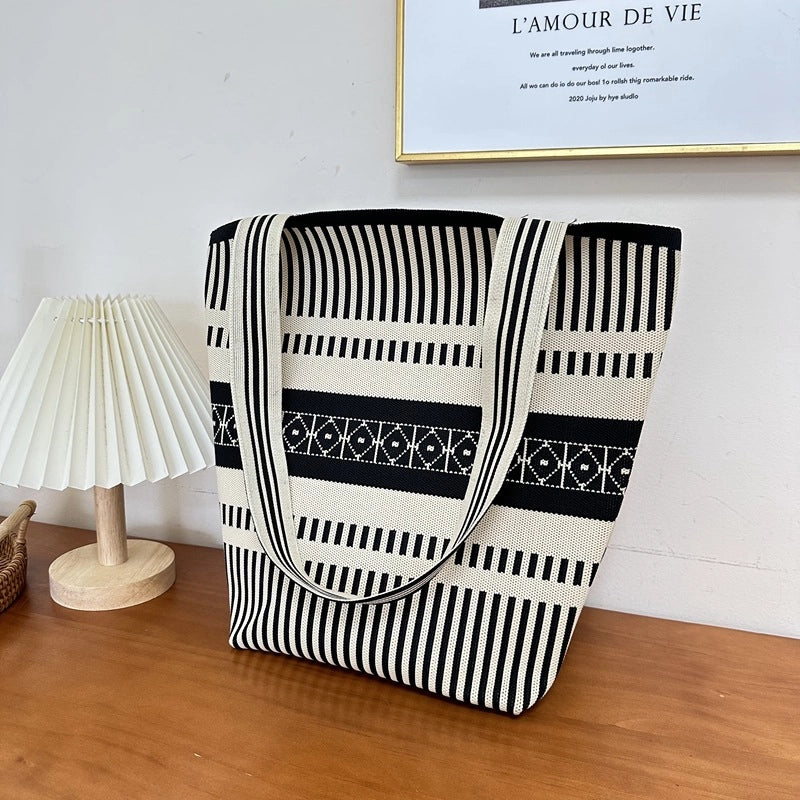 New Niche Retro Black And White Horizontal Solid Stripe Color Matching Shoulder Bag Practical Environmental Protection Portable Underarm Bag Women's Bag