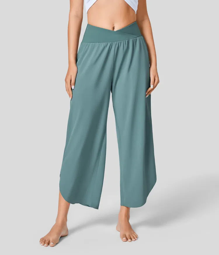 Breezeful™ crossover pants with high waistband and pleated side pockets