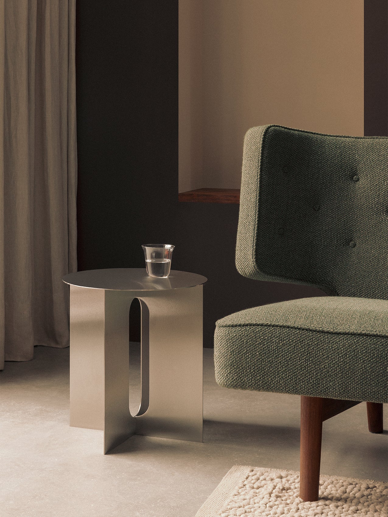 Side Table. 16.5in