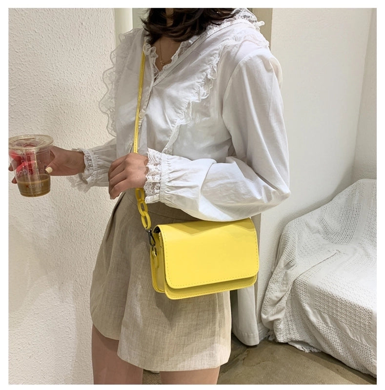 Women's Medium Pu Leather Solid Color Vintage Style Classic Style Magnetic Buckle Crossbody Bag