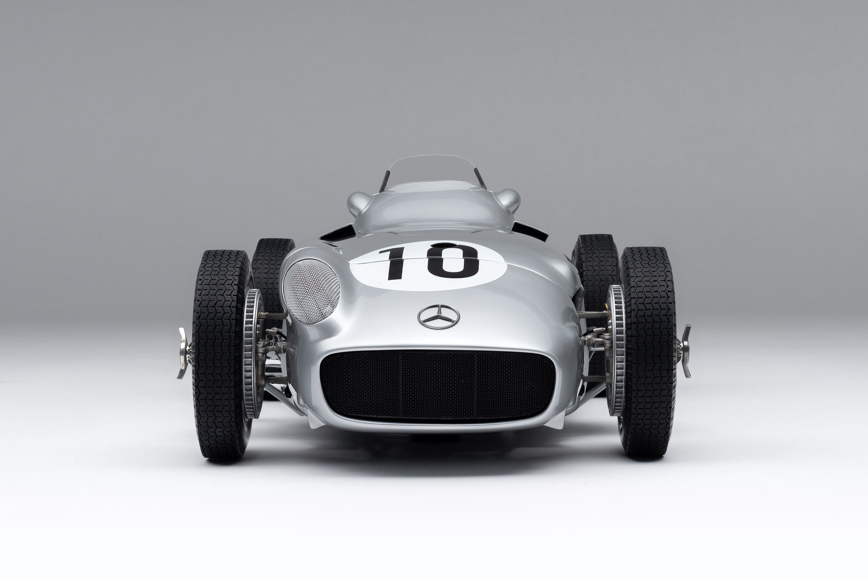 Mercedes-Benz W196 Monoposto - Gran Premio de Gran Bretaña de 1955 - Fangio - Carrera desgastada