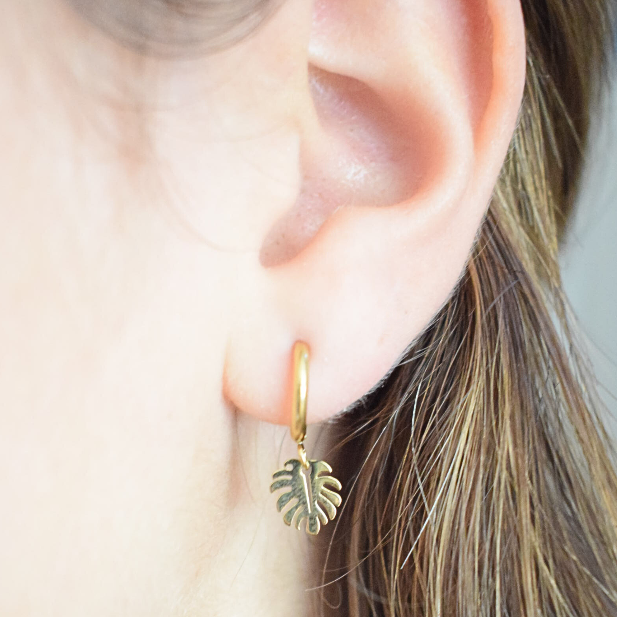 tropical leaf hoops - Gold