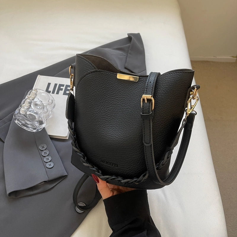 Women's Medium Pu Leather Solid Color Classic Style Sewing Thread Magnetic Buckle Bucket Bag