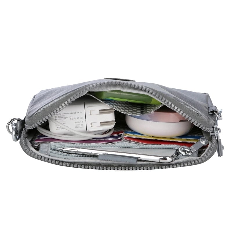 Women's Nylon Solid Color Vintage Style Classic Style Square Zipper Shoulder Bag