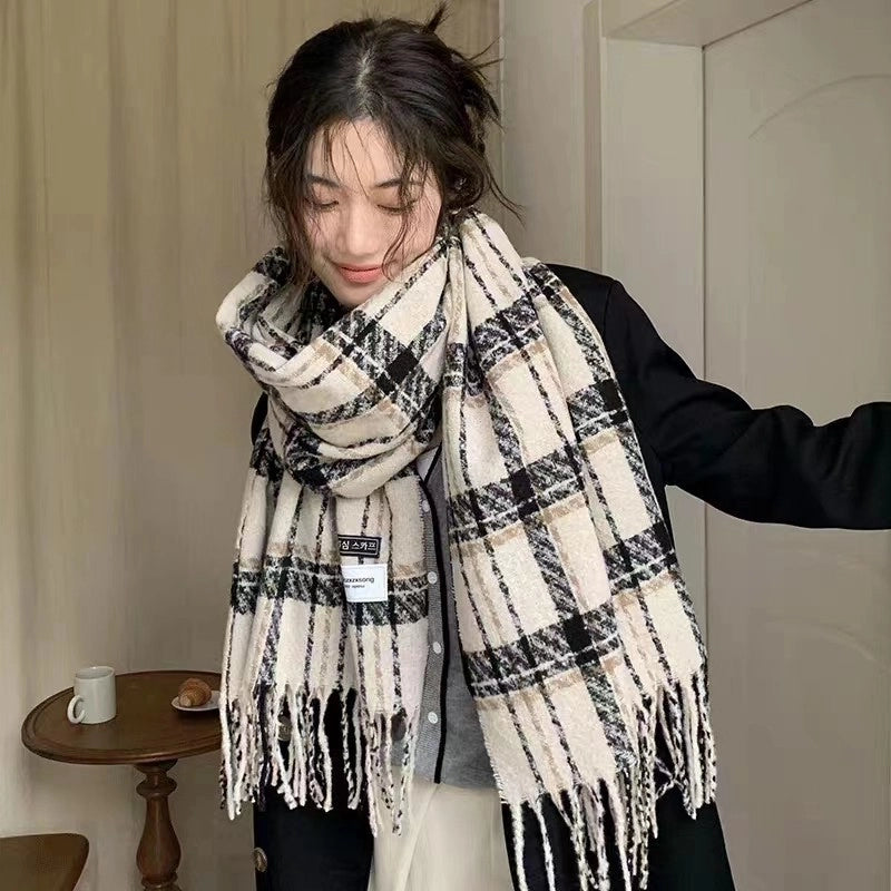 Elegant Scarf Female Niche Retro Elegant High-grade Sense Line Men And Women Couple Winter Warm Knitted Scarf