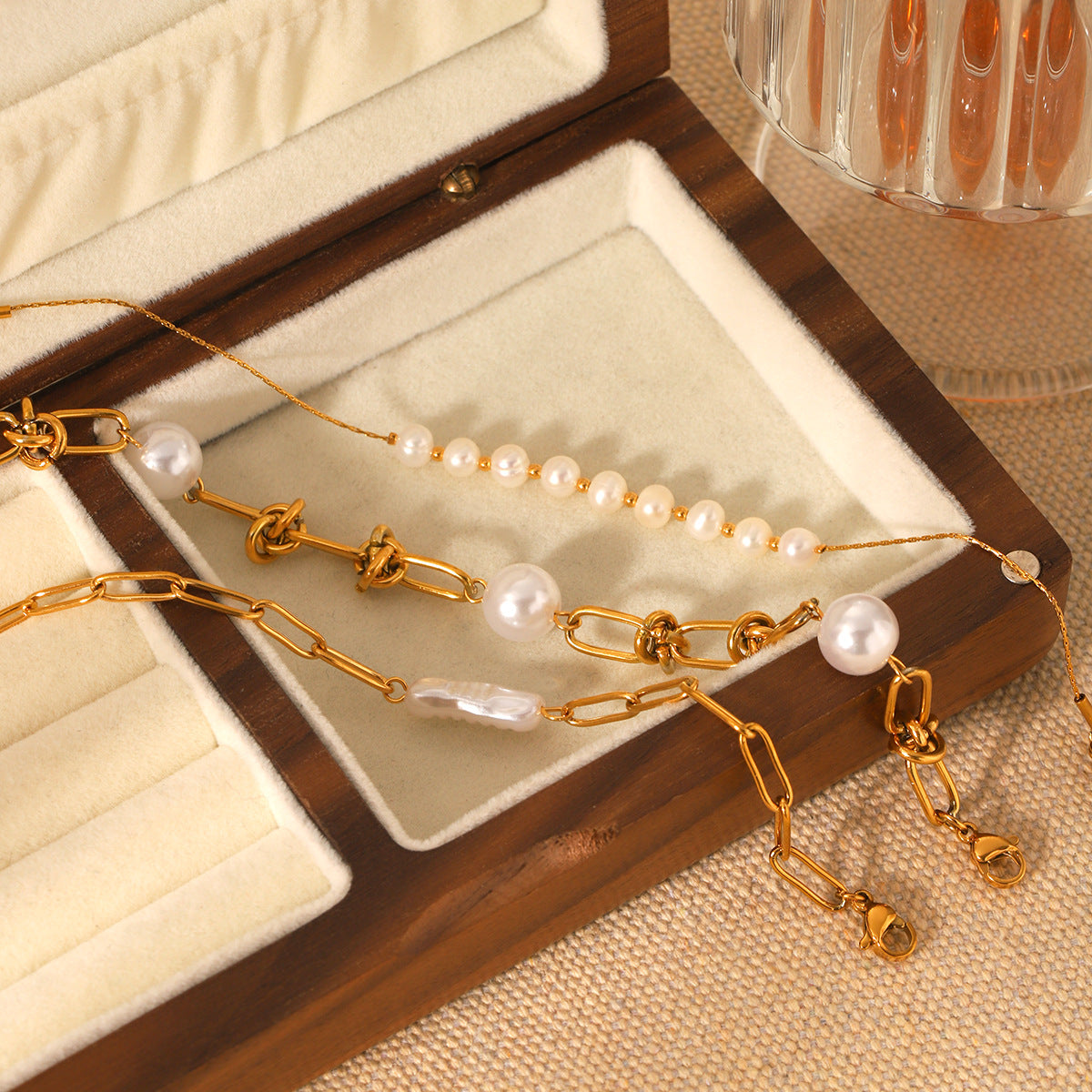 Retro Stainless Steel Chain Pearl Bracelet Ladies Beaded Freshwater Pearl Hand Jewelry