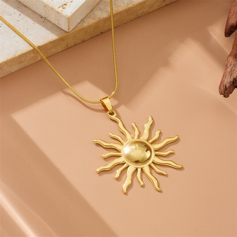 Fashionable Niche Design Gold-Plated Stainless Steel Sun Totem Pendant Snake Bone Chain Necklace
