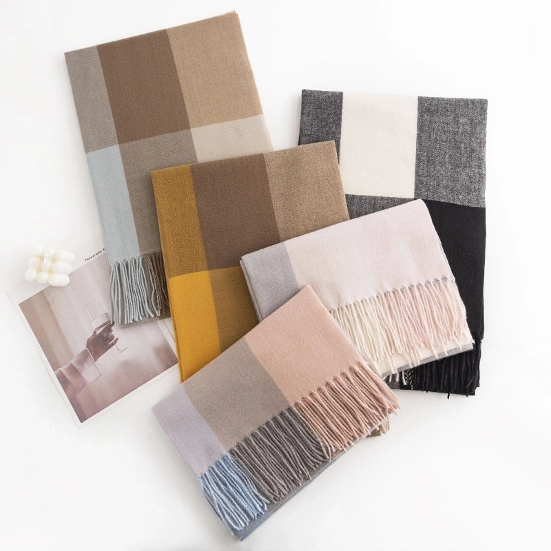 Women's Elegant Plaid Imitation Cashmere Tassel Scarf