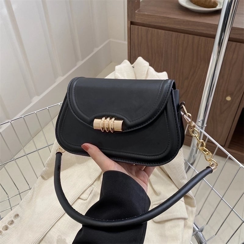 Women's Pu Leather Solid Color Vintage Style Classic Style Semicircle Flip Cover Shoulder Bag