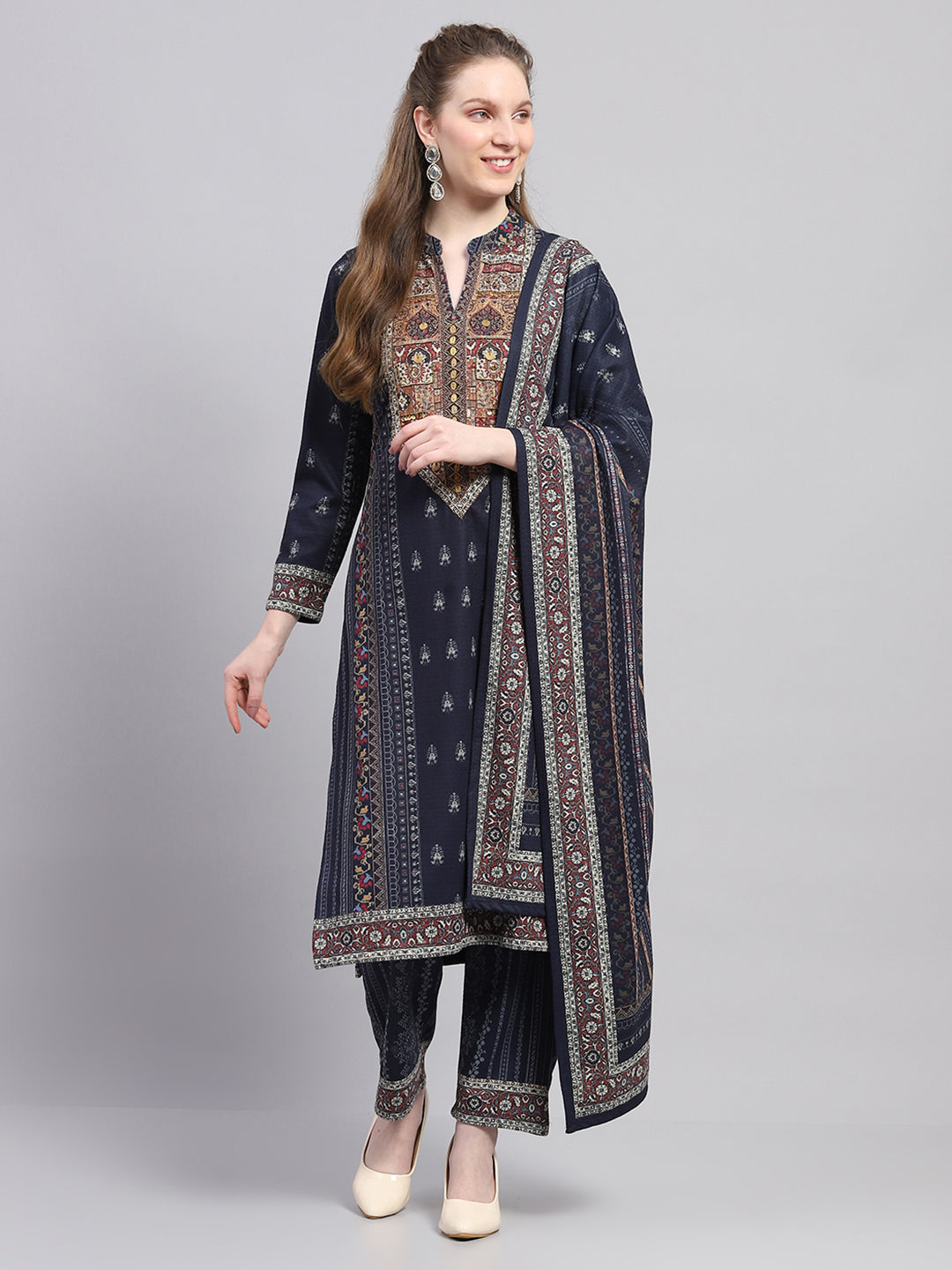 Women Navy Blue Printed Round Neck Full Sleeve Kurti Set with Stole