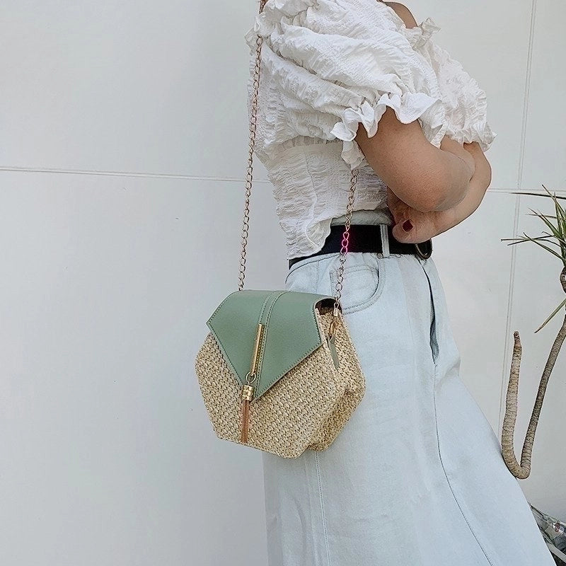 Women's Small All Seasons Straw Solid Color Streetwear Flip Cover Straw Bag