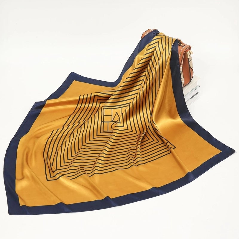 Gaohe Silk Scarf 90cm * 90cm Square Scarf Leopard Print Chain Large Square Scarf Silk Scarf Artificial Silk Scarf For Women