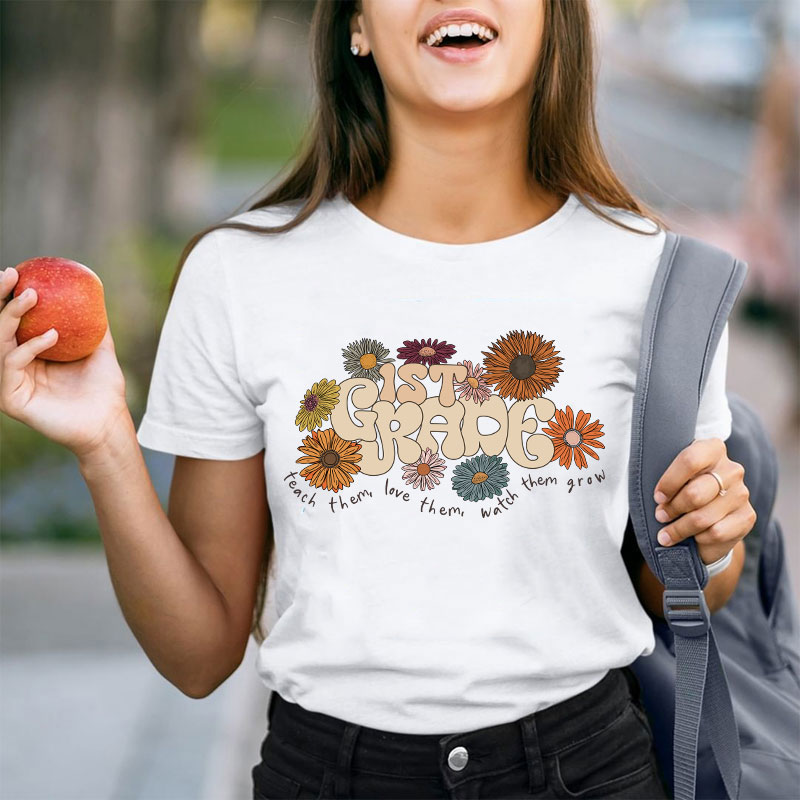 Personalized Retro Daisy Grade Teacher T-Shirt