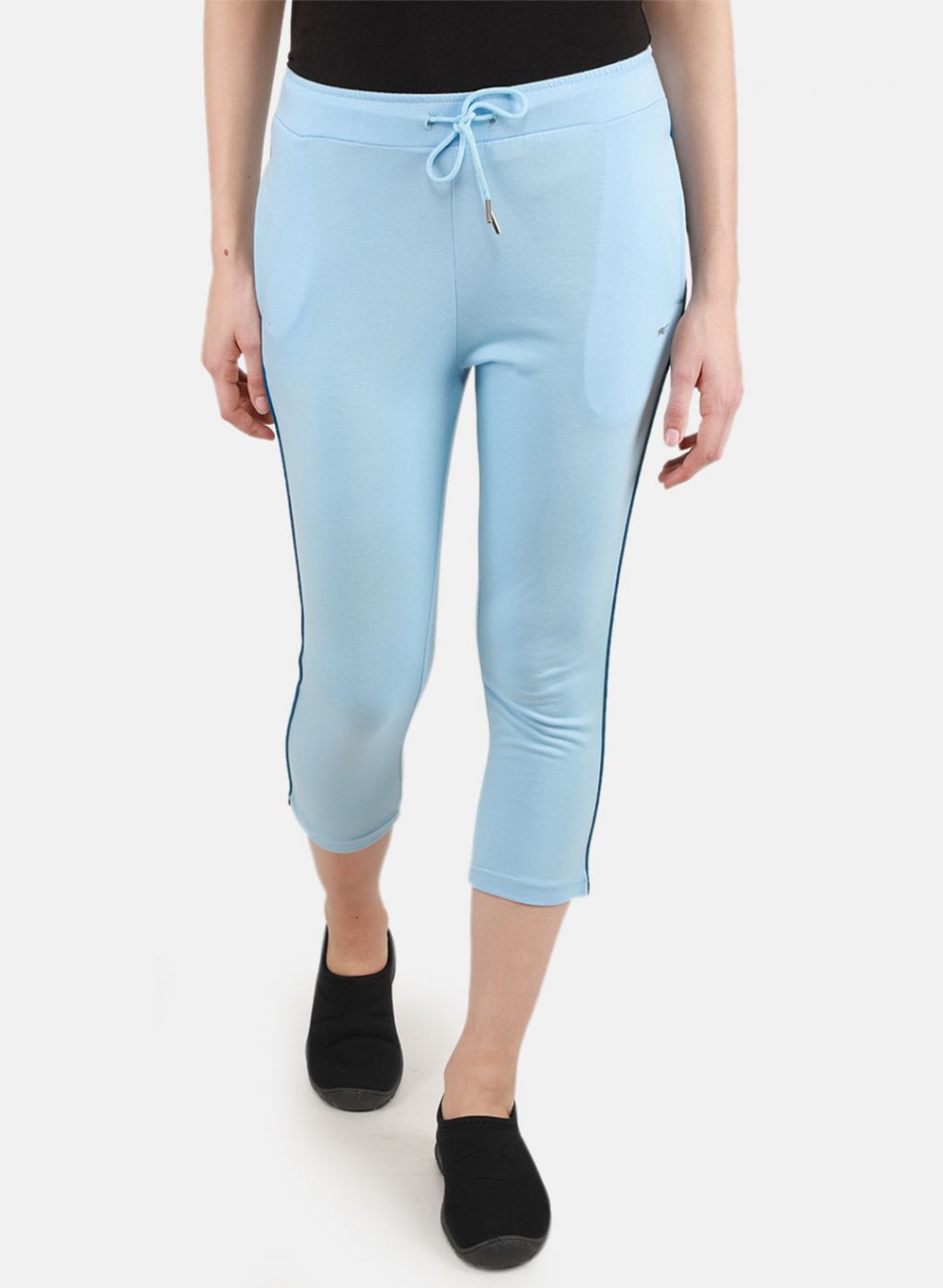 Women Sky Blue Solid Capri