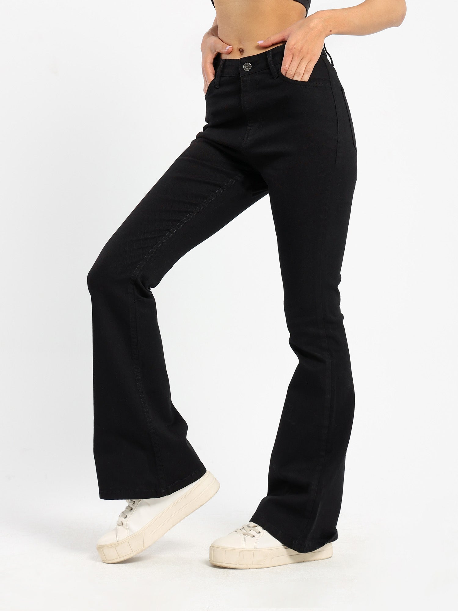 Basic Flared Legs Jeans