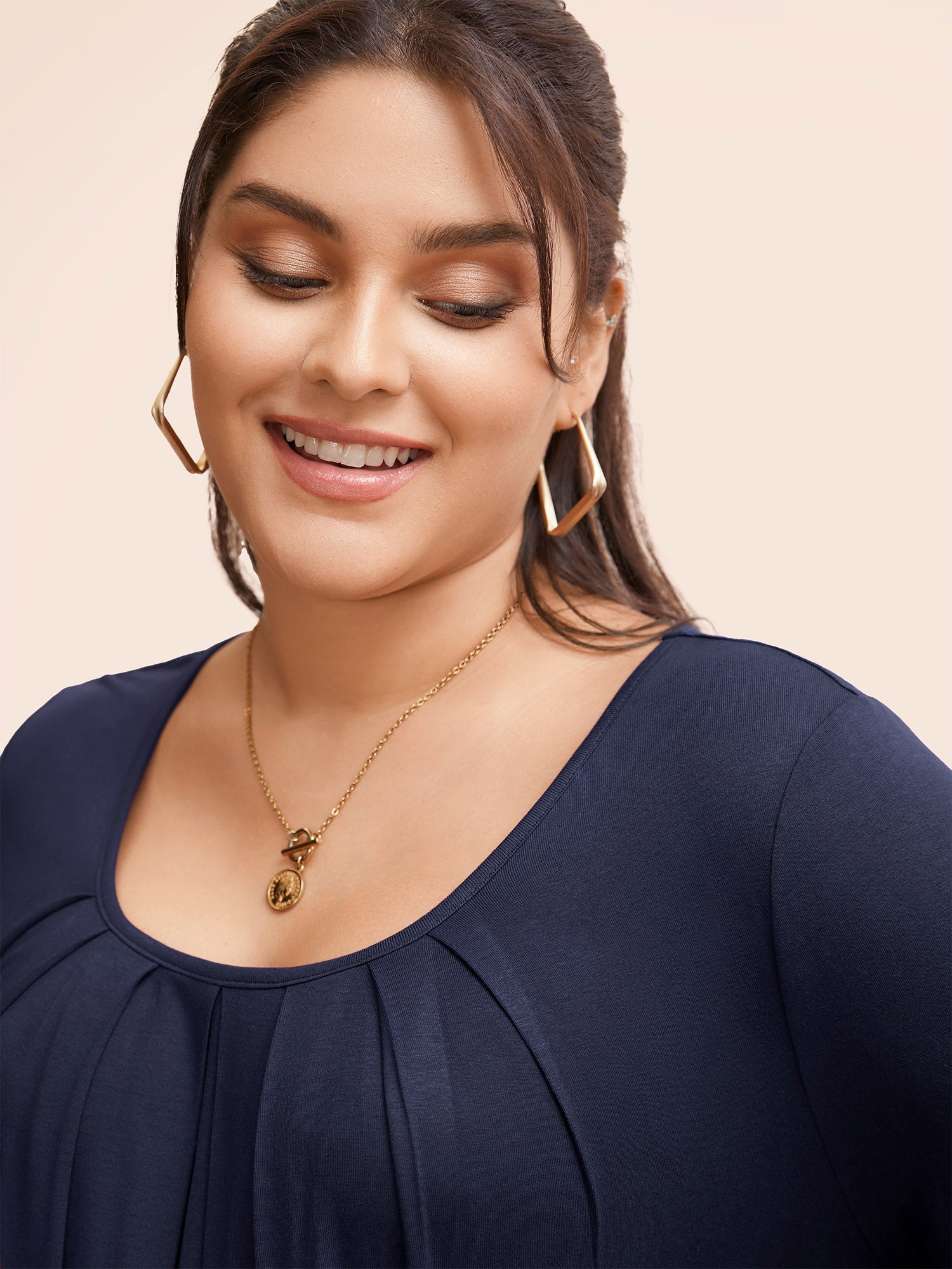 Plain Pleated Round Neck T-shirt