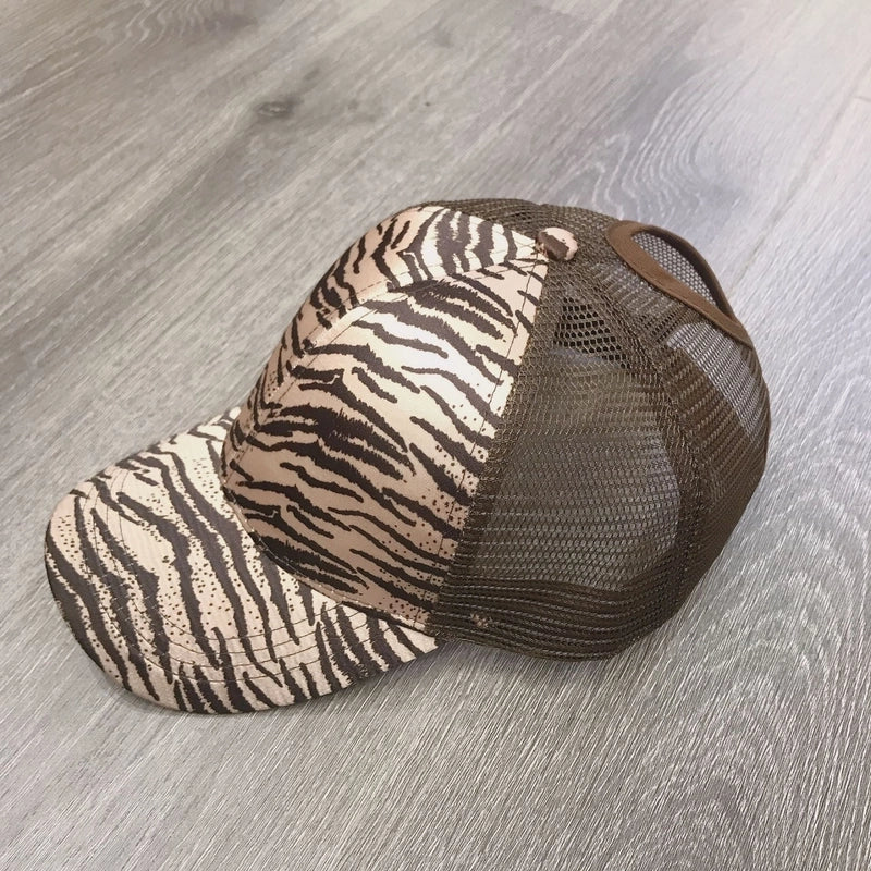 Unisex Elegant Basic Leopard Curved Eaves Baseball Cap