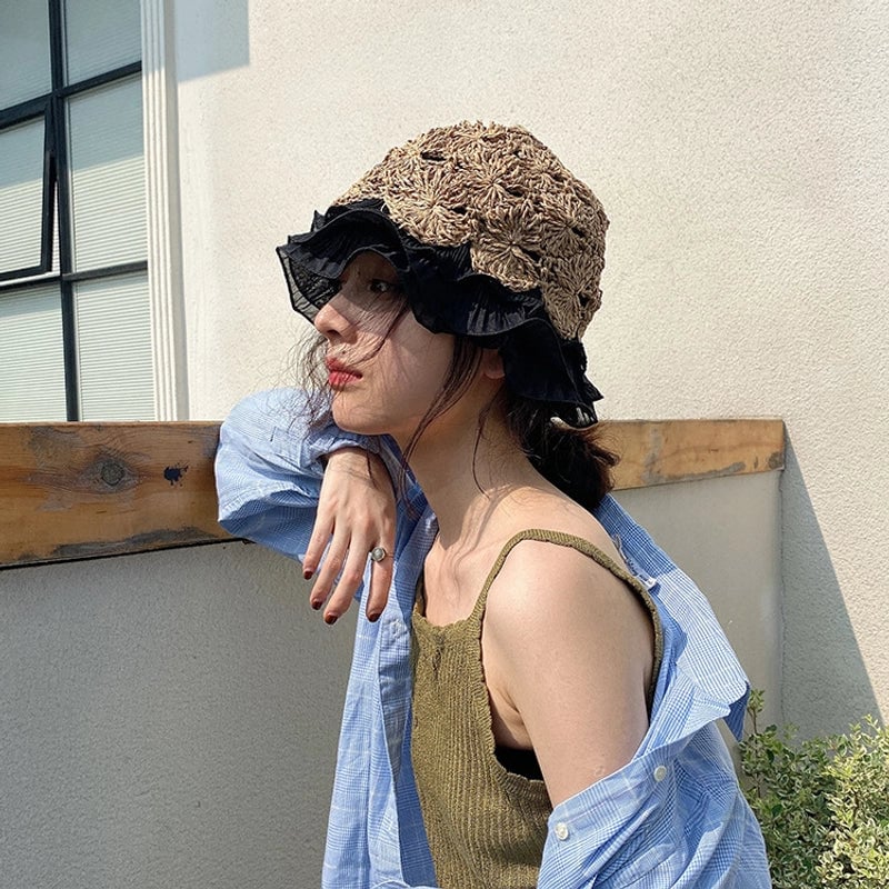 Women's Minimalist Classic Style Solid Color Wide Eaves Straw Hat
