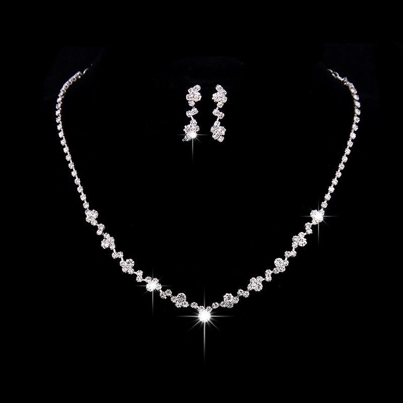 Minimalist Heart Rhinestone Gem