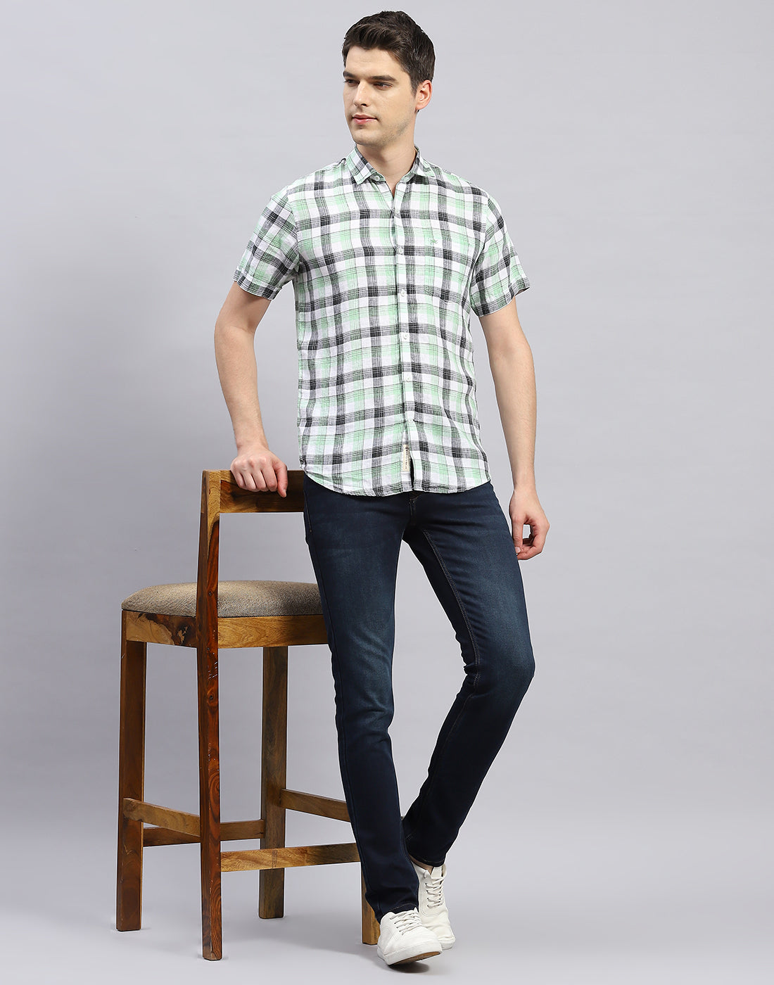 Men Green Check Collar Half Sleeve Shirt