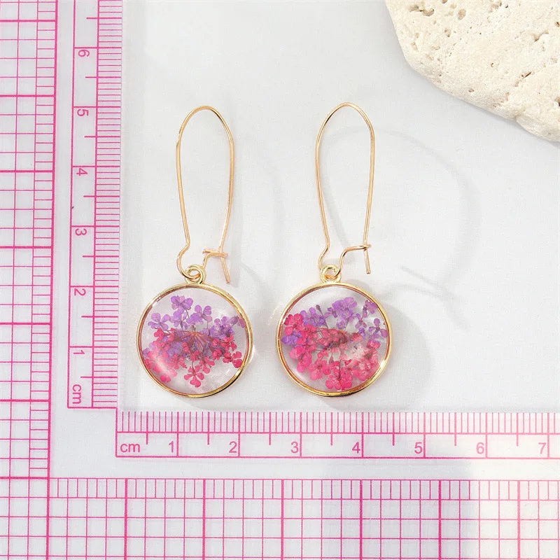 INS Retro Creative Round Drop Glue Colored Resin Dried Babysbreath Flower Earrings Simple Boho Dried Flower Earrings For Women