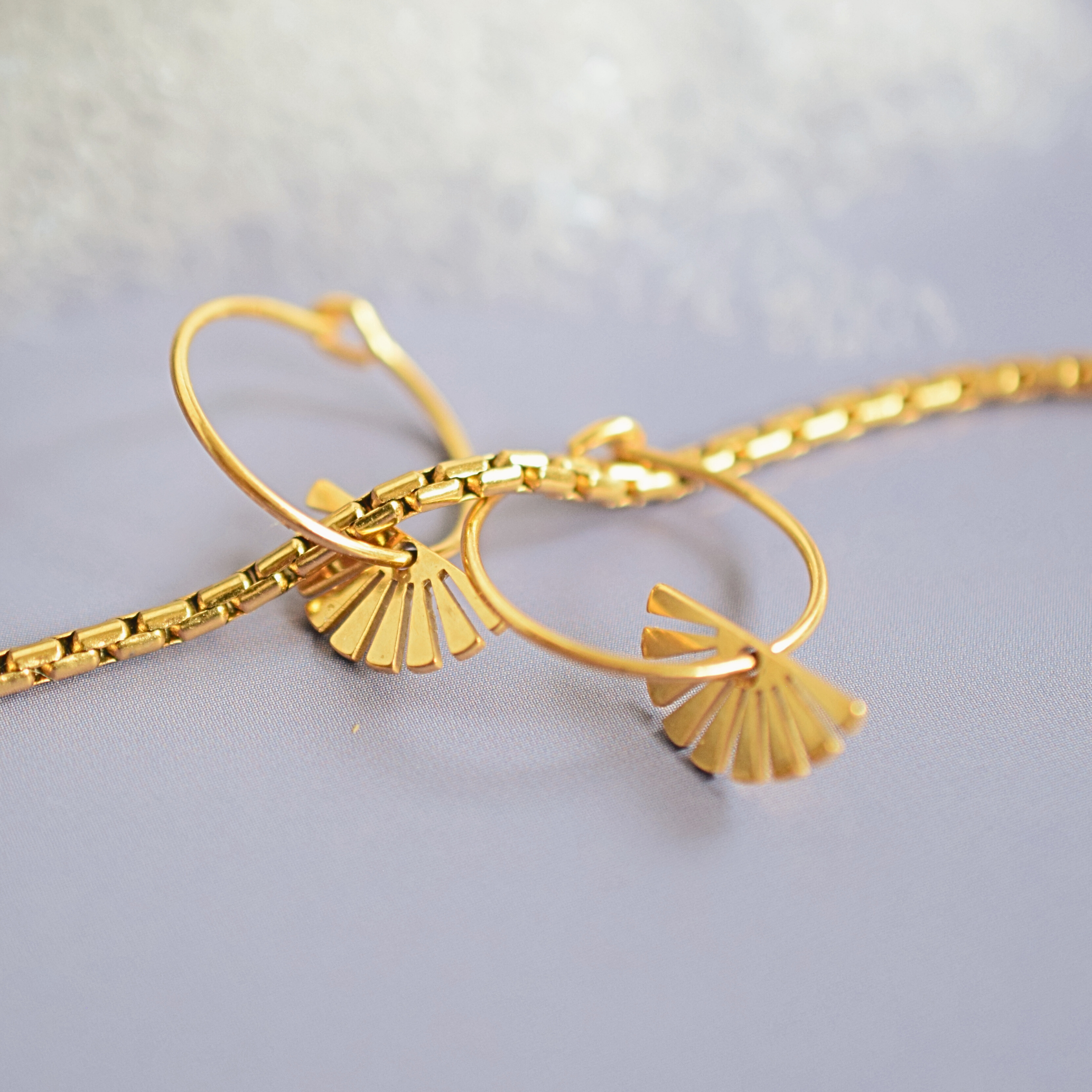 Sunshine charm hoops - Silver
