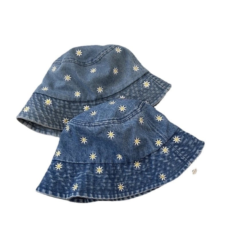 Women's Pastoral Flower Embroidery Wide Eaves Bucket Hat