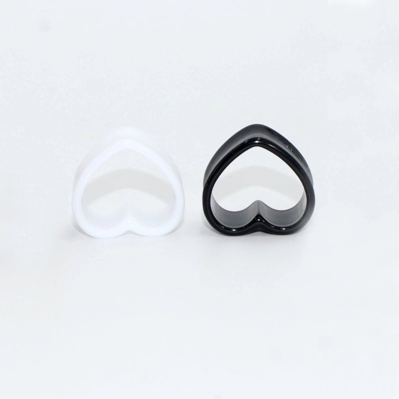 Minimalist Heart Shape Arylic Auricle 1 Pair