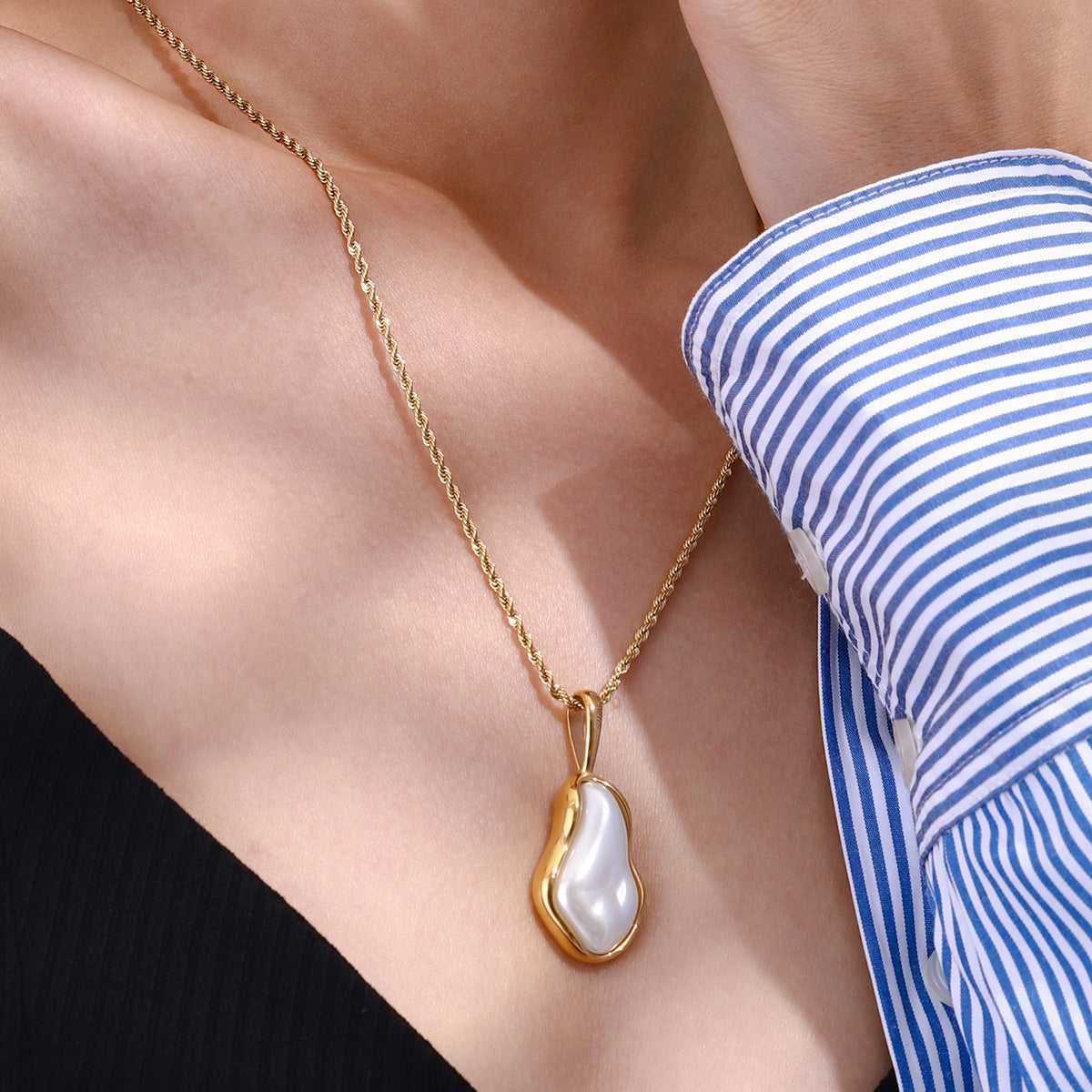 Stainless Steel Pearl Necklace Female Niche Clavicle Chain Titanium Steel Necklace