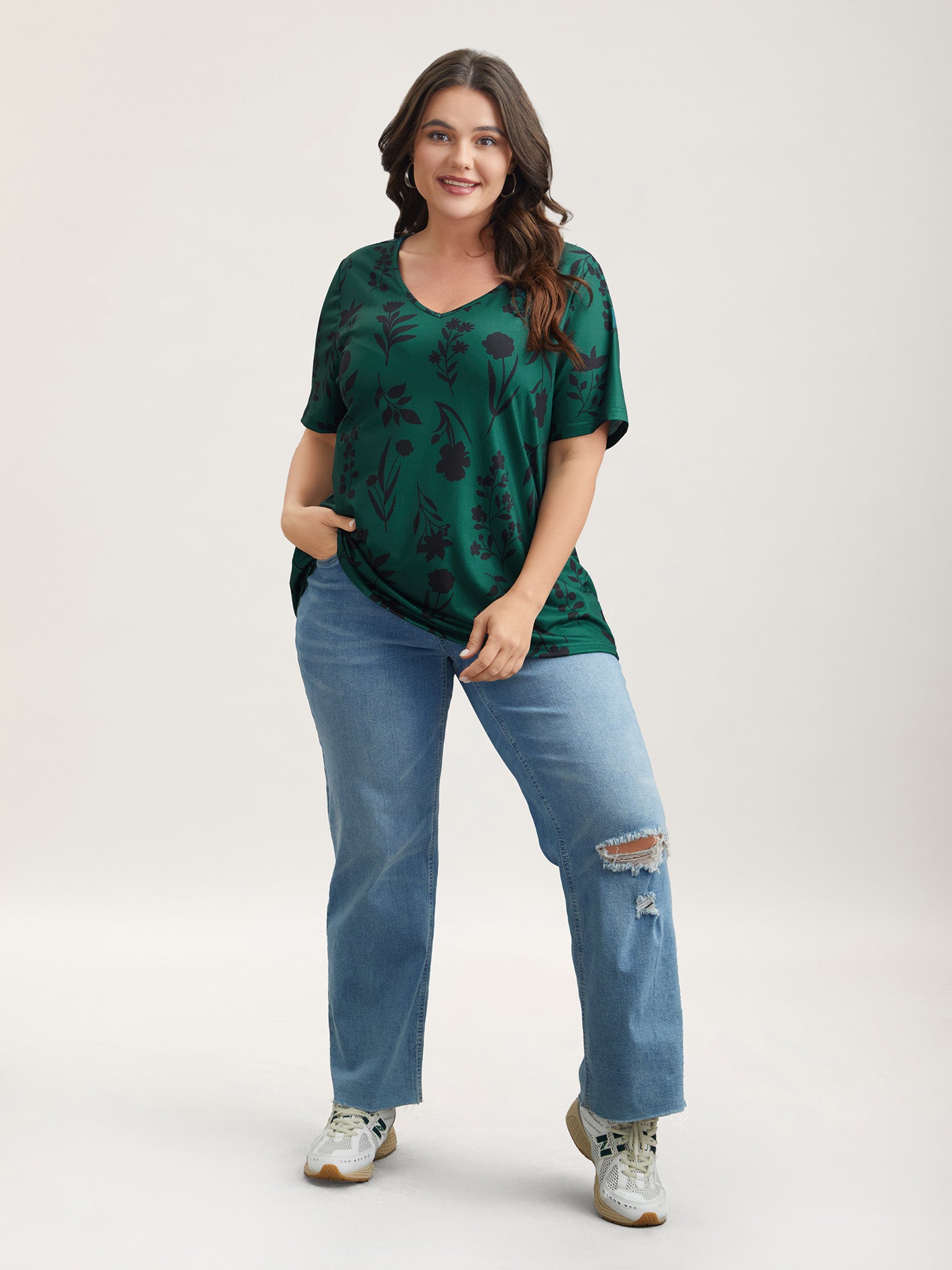Stretchy Floral Print V-Neck T-Shirt