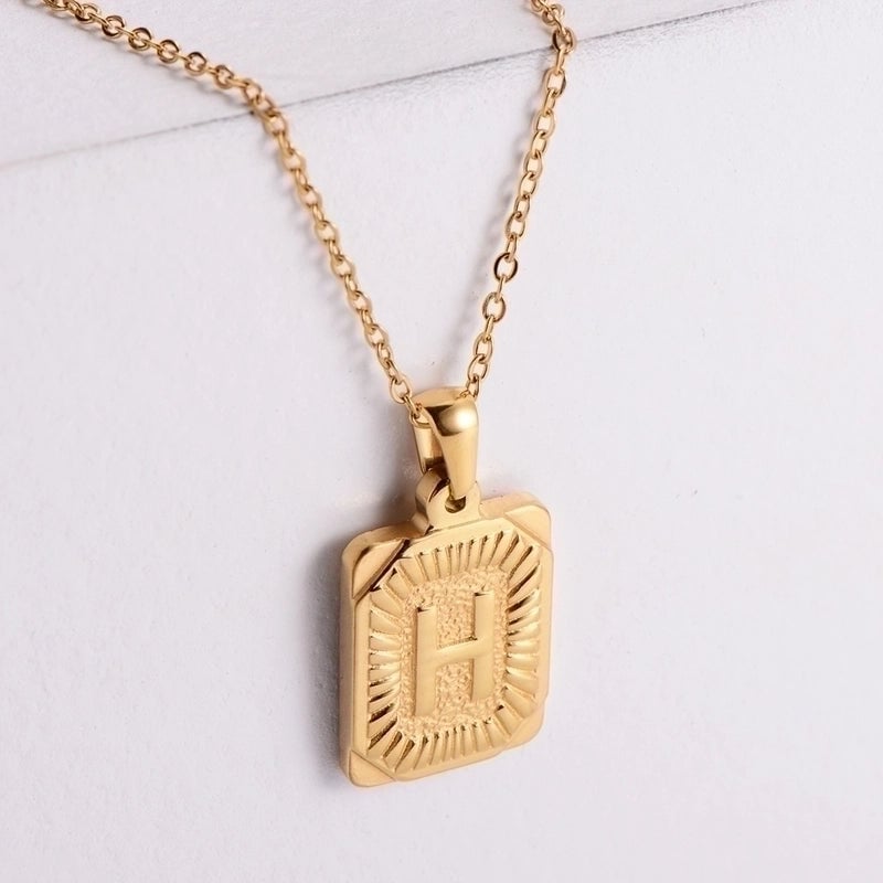 304 Stainless Steel 18K Gold Plated Minimalist Plating Letter No Inlaid Pendant Necklace