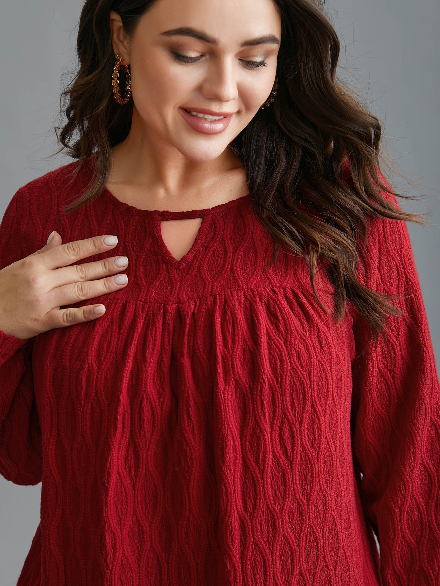 Textured Keyhole Gathered Knit Top