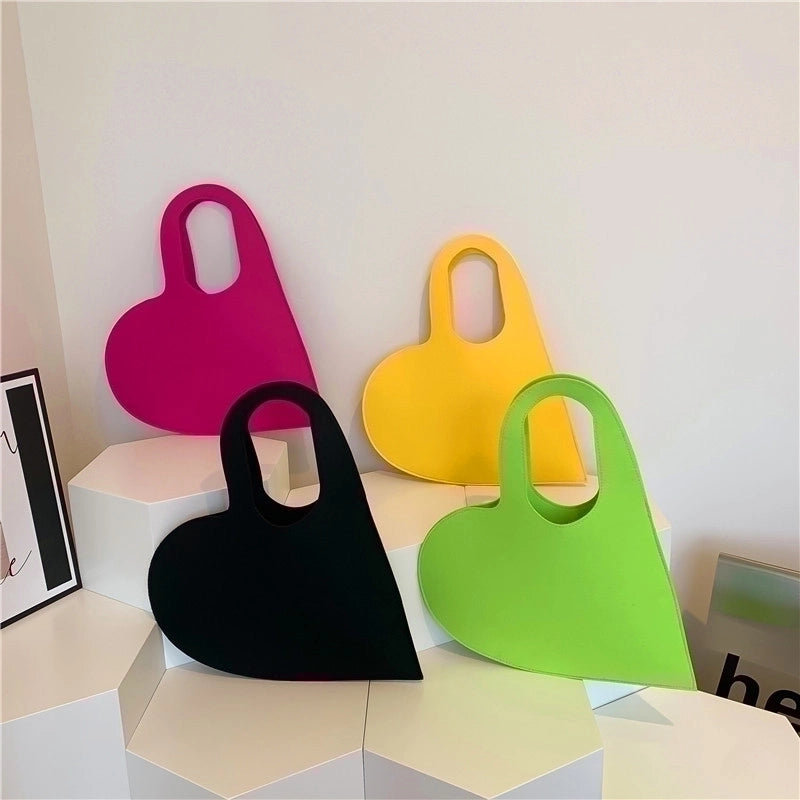 Women's Small Felt Cloth Solid Color Classic Style Streetwear Heart-shaped Zipper Handbag