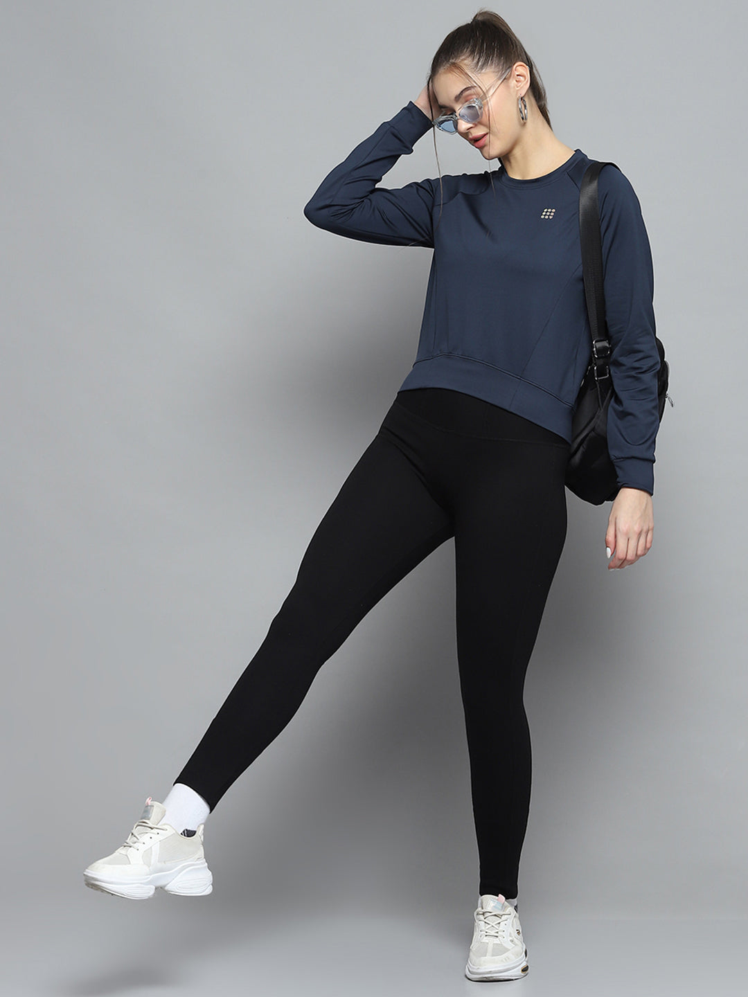 Women Navy Blue Solid Round Neck Full Sleeve Sweatshirt