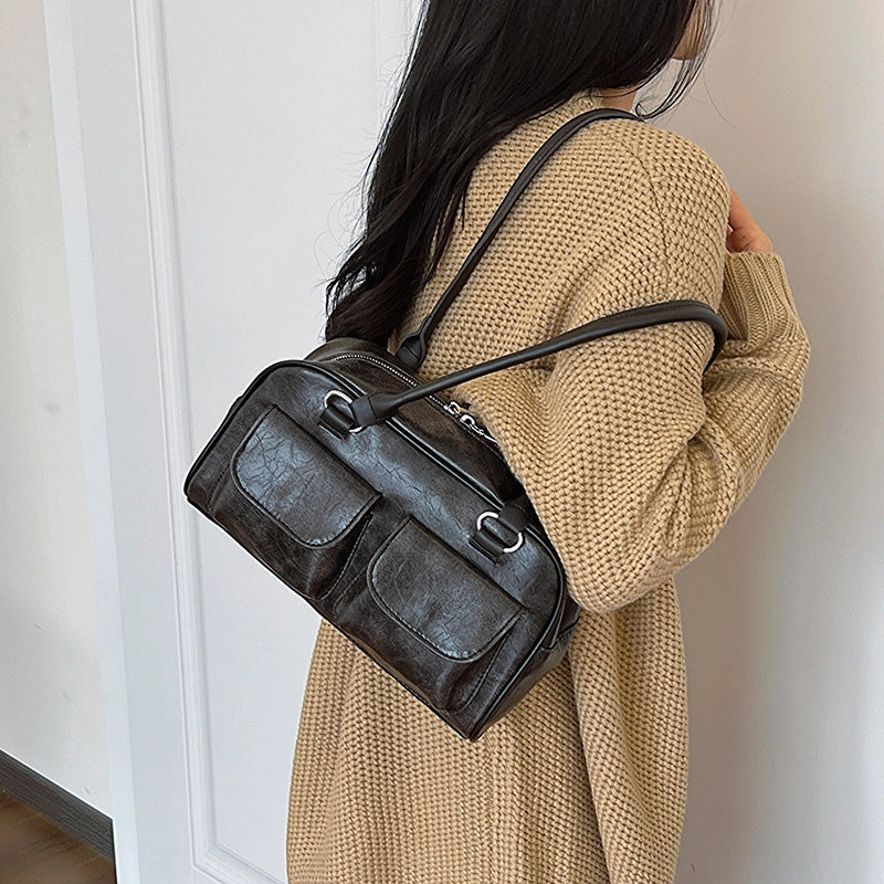 Retro Underarm Bag For Women Winter New Simple Fashion Shoulder Bag Niche Large Capacity Portable Commuter Bag