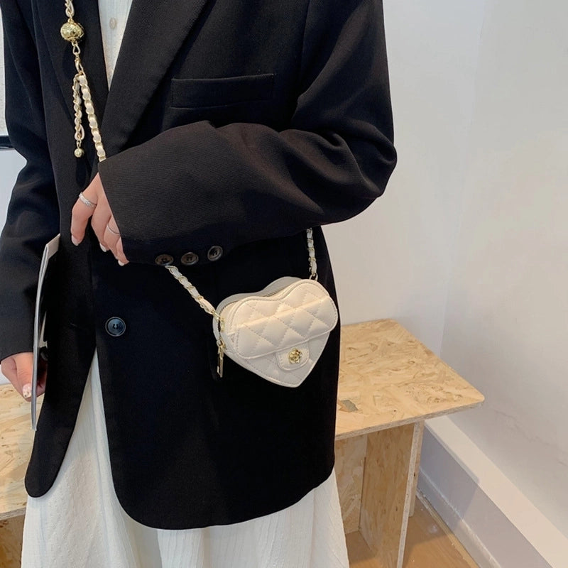 Women's Small Pu Leather Solid Color Streetwear Heart-shaped Zipper Shoulder Bag Crossbody Bag Chain Bag