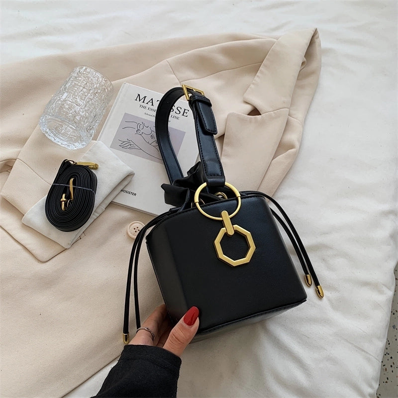 Women's Small All Seasons Pu Leather Solid Color Streetwear Bucket String Shoulder Bag Handbag Bucket Bag