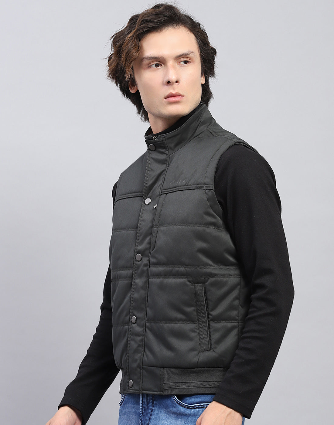 Men Black Solid Mock Neck Sleeveless Jacket