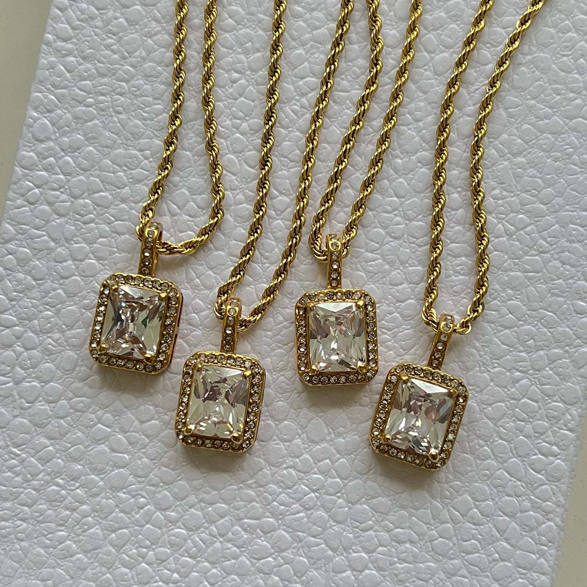 Vintage Stripe Quadrilateral Geometric Titanium Steel Electroplating Necklaces