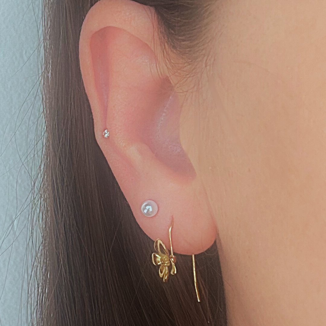 Floating flower studs - Gold