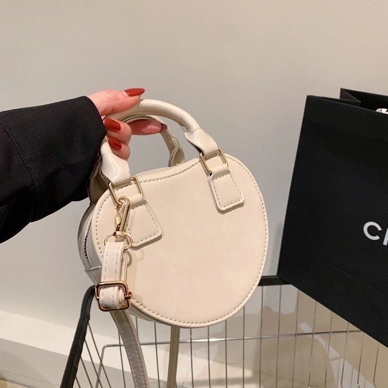 Women's Small Pu Leather Heart Shape Solid Color Streetwear Heart-shaped Zipper Shoulder Bag Handbag Crossbody Bag